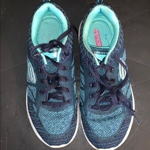 Sketcher Tennis shoes